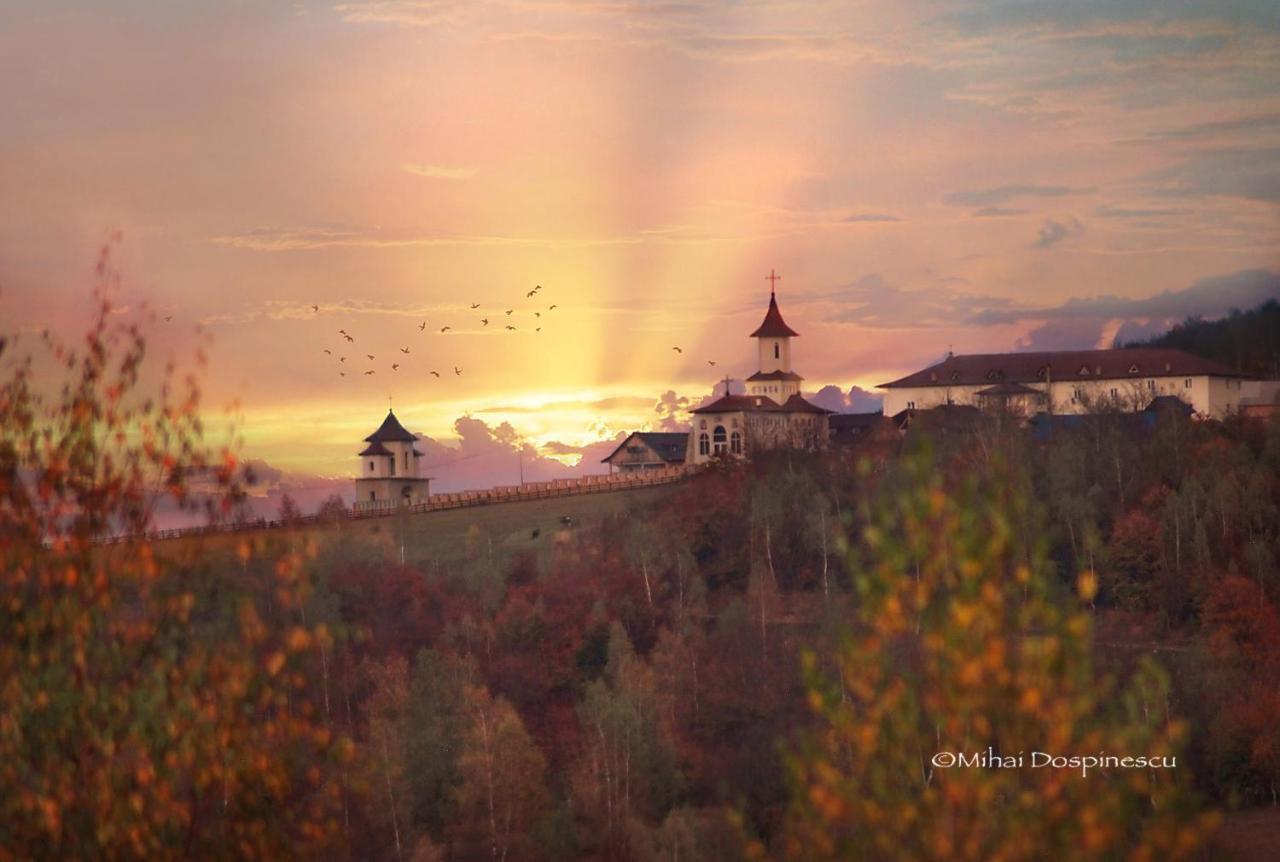 Apartament Diandru Slănic-Moldova エクステリア 写真